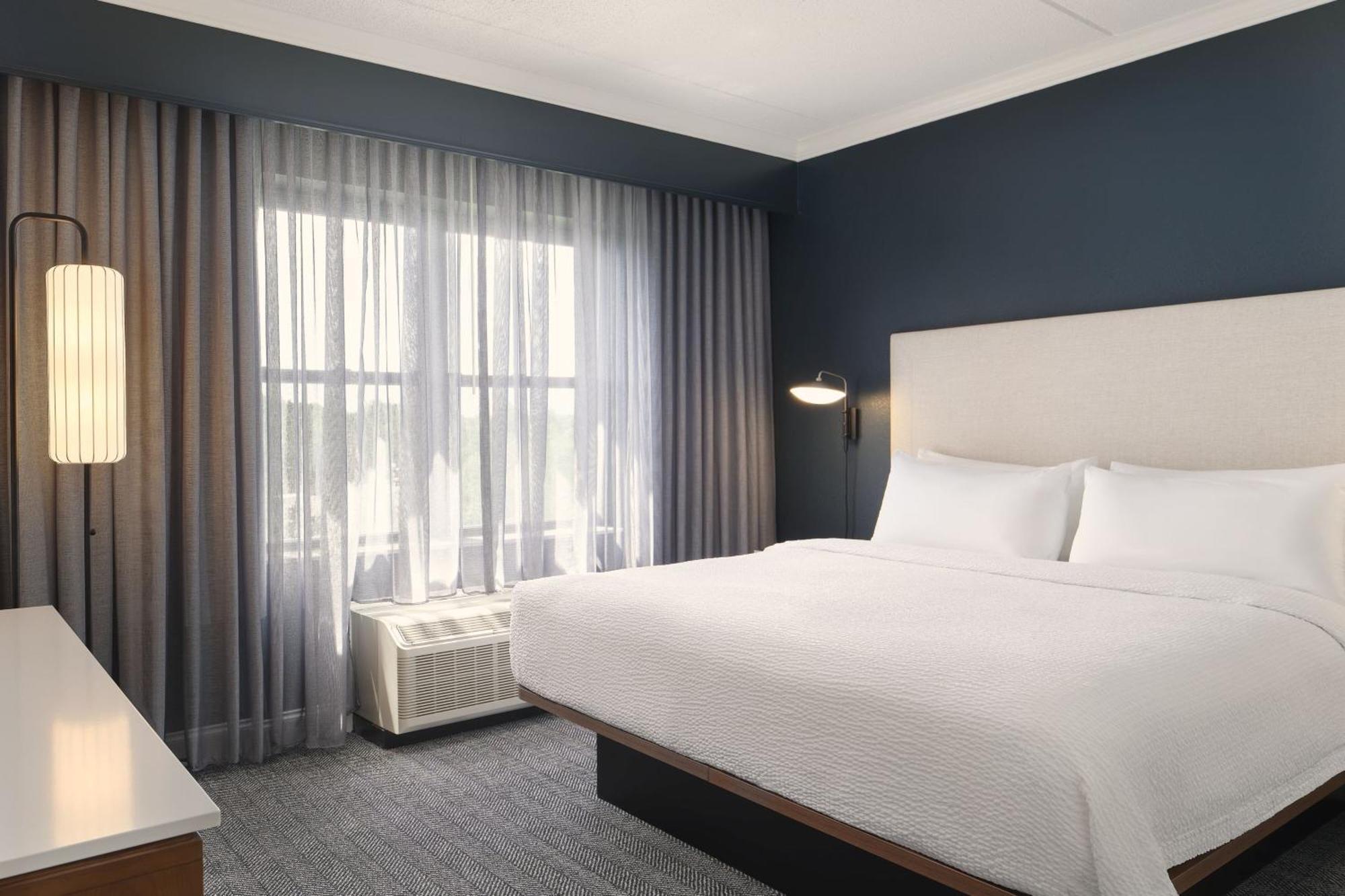 Courtyard By Marriott Saratoga Springs