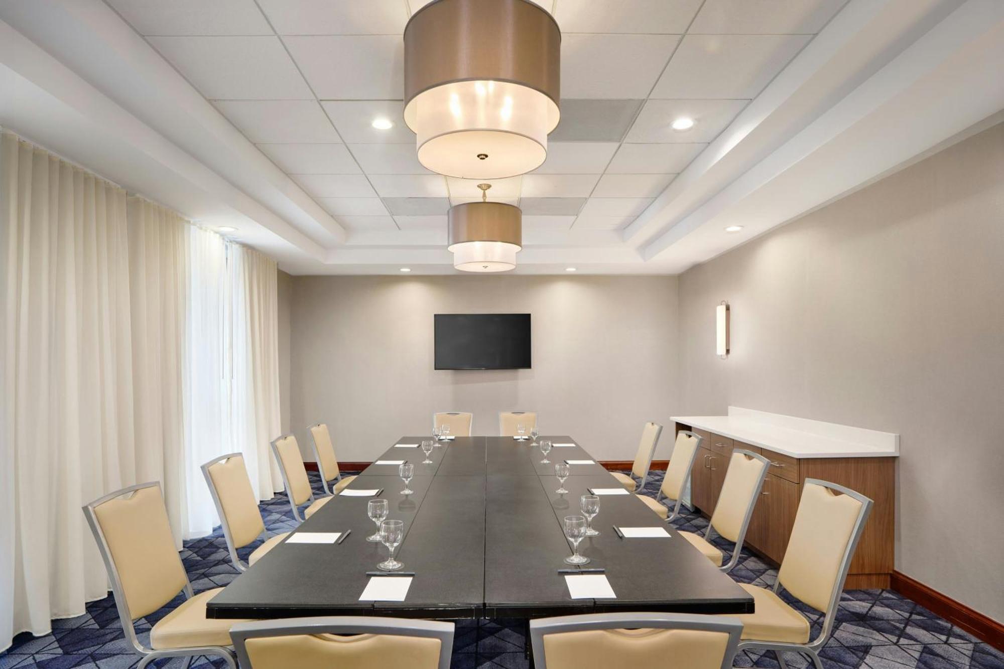 Hotel Courtyard By Marriott 3*